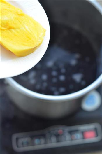 椰香黑米水果粥的做法步骤4