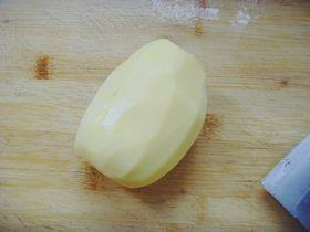 咖喱火腿土豆泥的做法步骤1