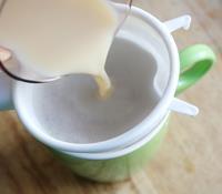 香滑奶茶的做法步骤7