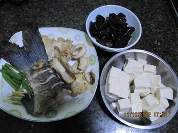 豆腐鱼汤的做法步骤1