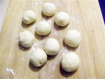 豆沙花环面包的做法步骤4