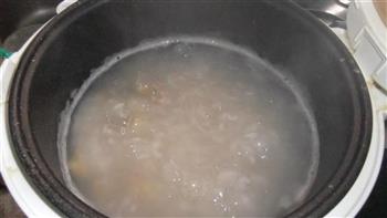 板栗煮粥的做法图解3