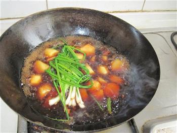 红烧小土豆的做法步骤4