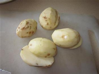 土豆丝炒肉丁的做法步骤1