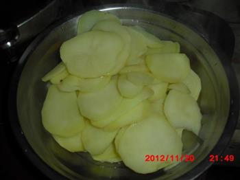西红柿炒土豆的做法步骤4