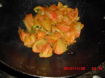 西红柿炒土豆的做法步骤7