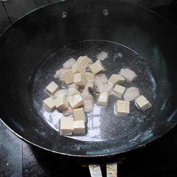 鱼丁豆腐羹的做法步骤4