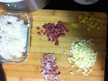 培根火腿玉米焗饭的做法图解1