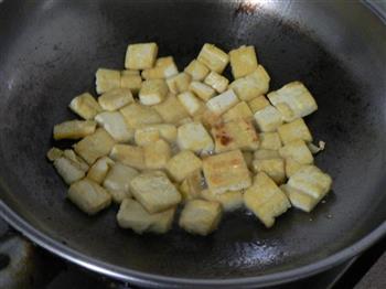 香煎孜然豆腐干的做法步骤3