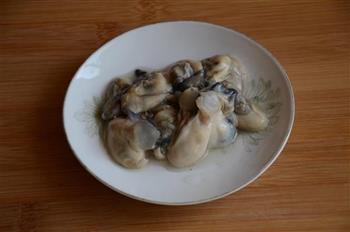 皮蛋牡蛎粥的做法图解2