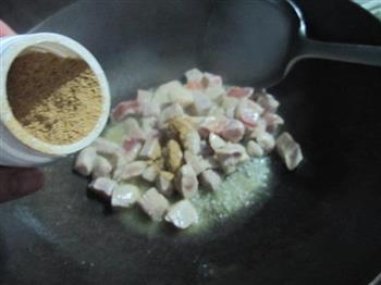 土豆鸡肉蘑菇焖饭的做法步骤6