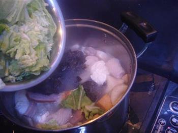 鱼丸菌类海鲜汤的做法步骤9