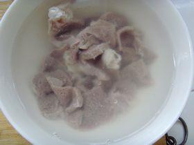玉米猪肝浓汤的做法步骤2