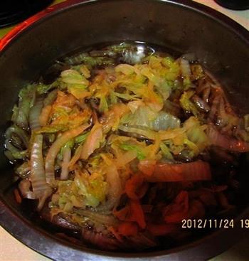 砂锅酸菜白肉的做法图解6