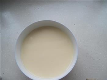 鲜奶鸡蛋布丁的做法步骤3