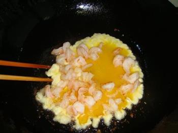 西红柿虾仁炒鸡蛋的做法步骤3