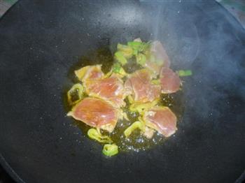 蒜苔炒肉的做法图解5
