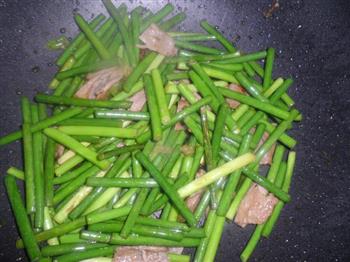 蒜苔炒肉的做法图解6
