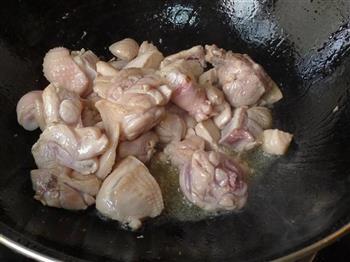 香菇炖鸡的做法步骤5