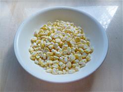 金沙玉米粒的做法步骤2