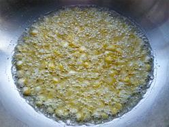金沙玉米粒的做法步骤5