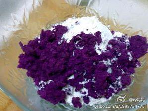 紫色玫瑰馒头的做法步骤3