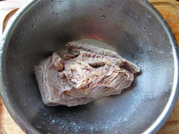 茄汁红烧牛肉面的做法步骤2