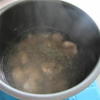 红油排骨香锅的做法步骤3