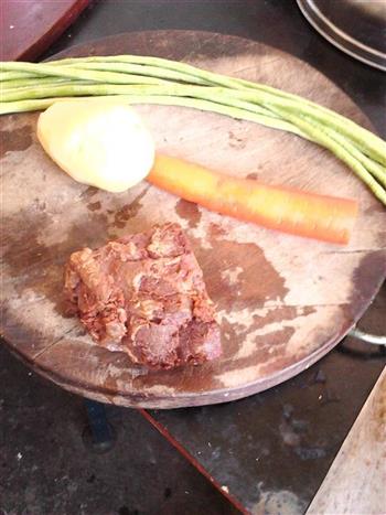 土豆牛肉的做法步骤1