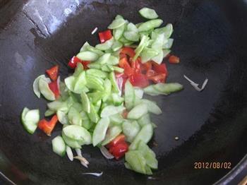 老黄瓜炒花蛤的做法步骤11