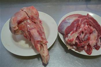 水盆牛肉的做法图解1