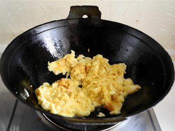 菠菜虾皮炒鸡蛋的做法步骤5