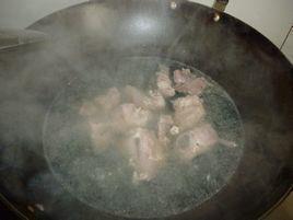 红薯板栗排骨汤的做法步骤2