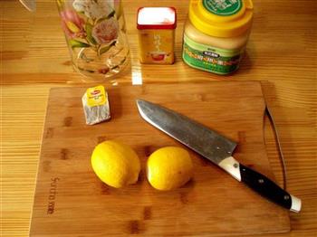 蜂蜜柠檬红茶的做法步骤2