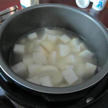 麻辣排骨萝卜锅的做法步骤4