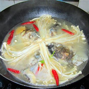 鱼头素菜锅的做法图解6