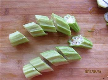 秋葵鸡爪汤的做法步骤10