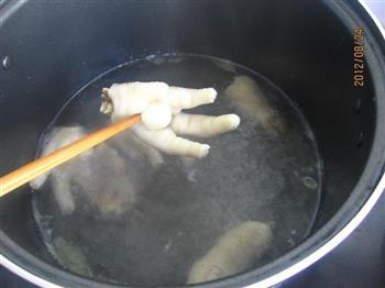 秋葵鸡爪汤的做法图解8