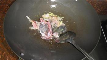 鲜嫩桂花鱼片粥的做法步骤3