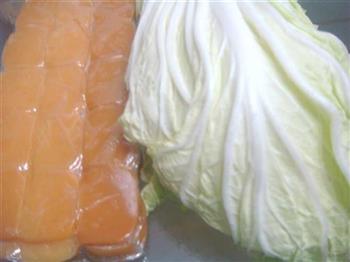 南瓜年糕炒白菜的做法步骤1