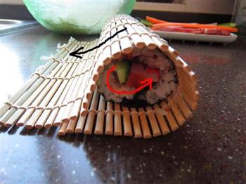 金枪鱼沙拉紫菜包饭的做法步骤23