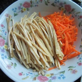 炝萝卜豆腐丝的做法步骤1