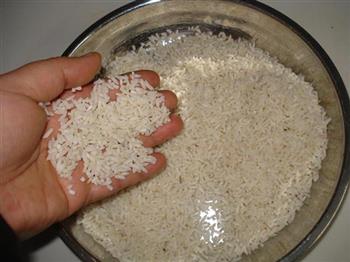 自制蒸菜米粉的做法步骤2