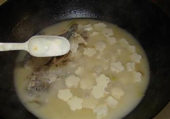 鱼头豆腐汤的做法图解9