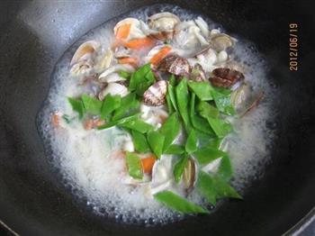 海鲜菇花蛤汤的做法步骤10
