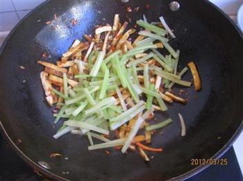 剁椒芹菜炒豆腐的做法图解7