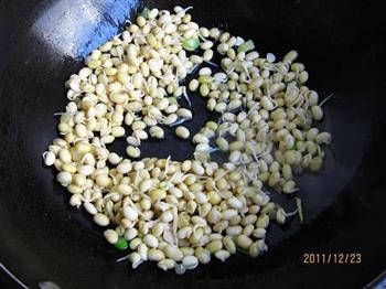 芹菜辣豆芽的做法图解4