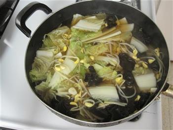 黄豆芽鲜虾汤的做法步骤4