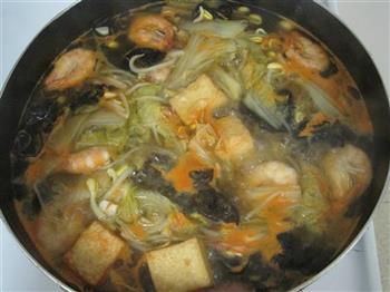 黄豆芽鲜虾汤的做法步骤7