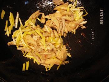 蒜黄肉丝白灵菇的做法步骤9